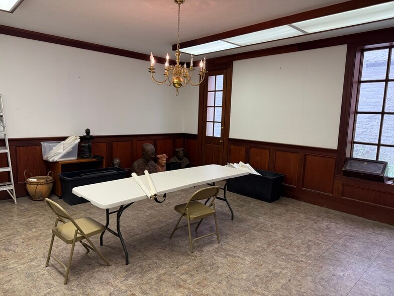 More Photos Of 416 Gravier St, New Orleans Office Residential For Sale