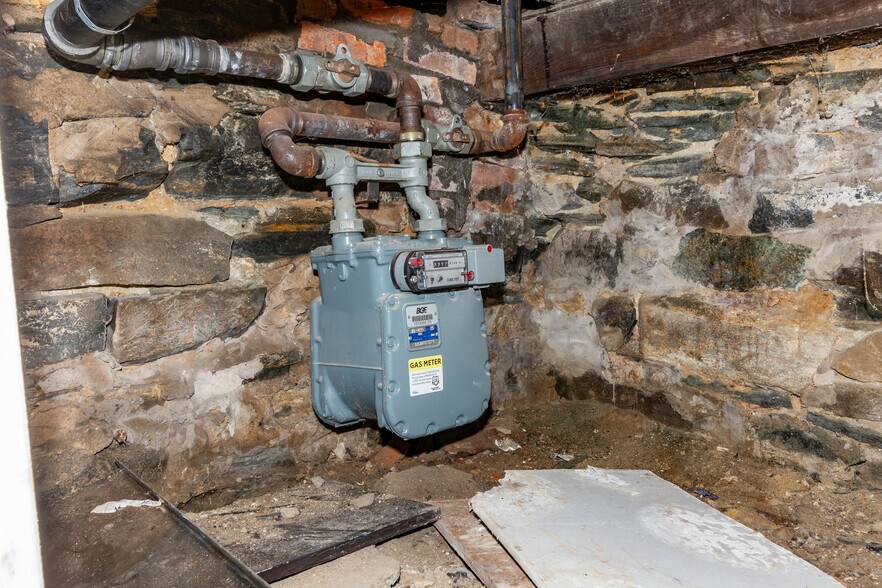 More Photos Of 1736 W North Ave, Baltimore Restaurant For Sale