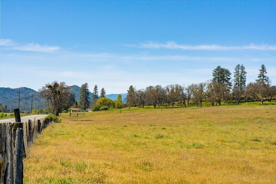 More Photos Of 3501 S State Highway 3, Etna Land For Sale