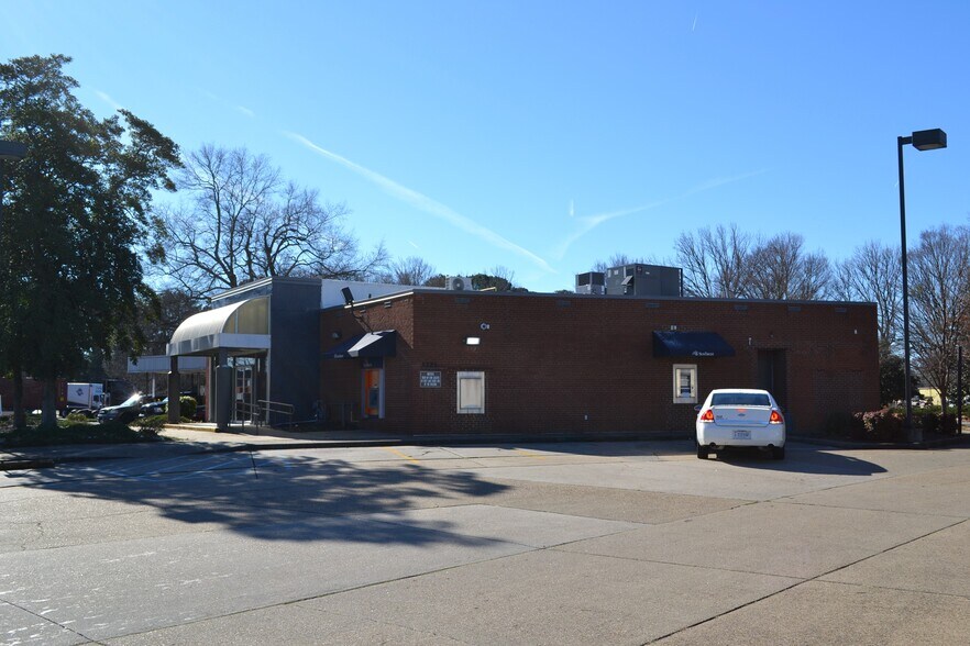 More Photos Of 1221 E Little Creek Rd, Norfolk Bank For Lease