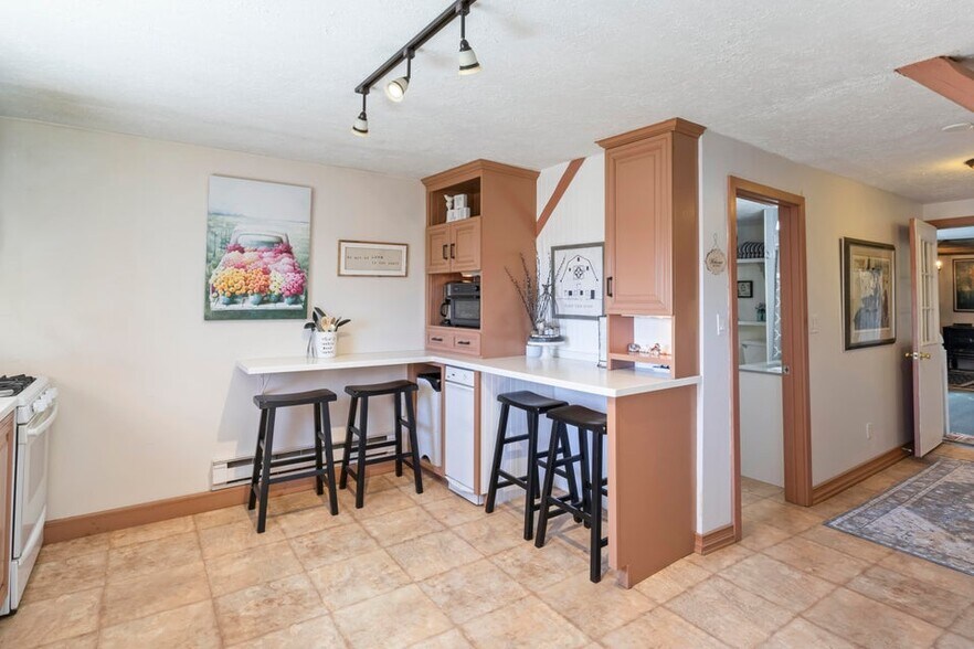 More Photos Of 245 Arundel Rd, Kennebunkport Lodge Meeting Hall For Sale
