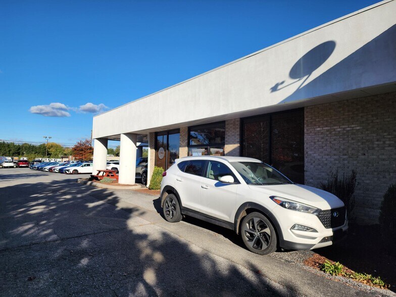 More Photos Of 2934 Valley Ave, Winchester Auto Dealership For Lease