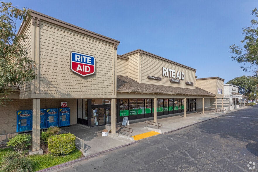 More Photos Of 1313-1341 E Pacheco Blvd, Los Banos Freestanding For Lease