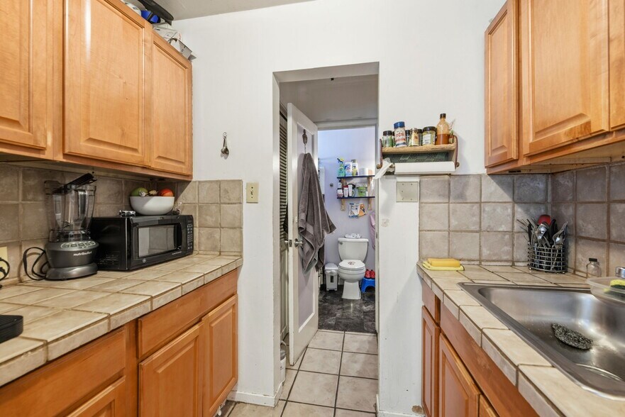 More Photos Of 3050-3058 Davis St, Oakland Apartments For Sale