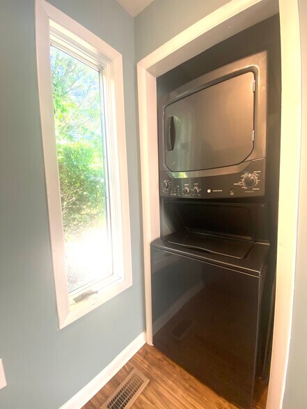 More Photos Of 809 Hanson St, Salisbury Multifamily For Sale