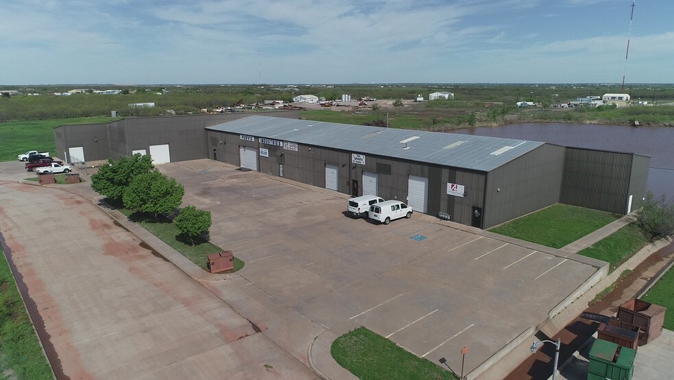 More Photos Of 5828 Ashleyanne Cir, Wichita Falls Flex For Lease