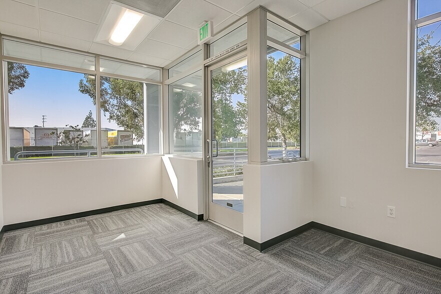 More Photos Of 888 W Crowther Ave, Placentia Manufacturing For Sale