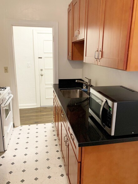 More Photos Of 885-889 S 1st St, San Jose Storefront Retail Residential For Sale