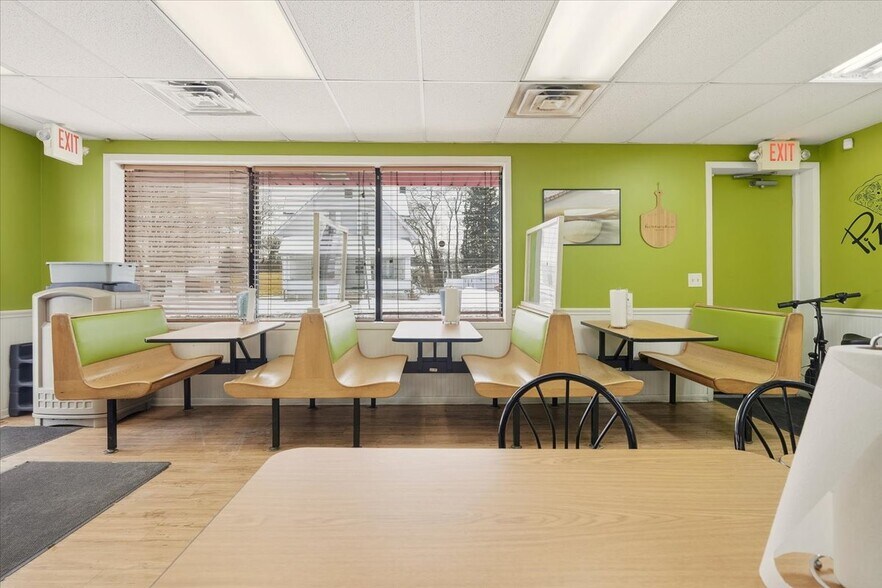 More Photos Of 547 E Main St, Ashland Restaurant For Sale