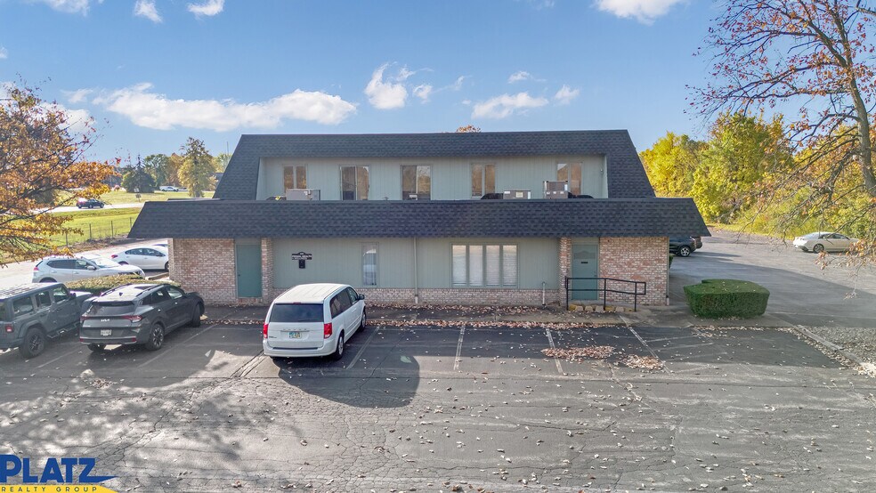 More Photos Of 5208 Mahoning Ave, Austintown Office For Lease