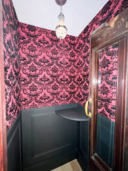 More Photos Of 2049-2053 Larimer St, Denver Storefront Retail Office For Sale