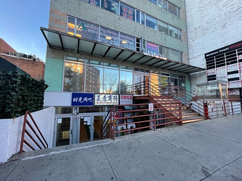 Primary Photo Of 13631 41st Ave, Flushing Office For Lease