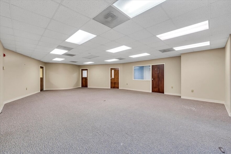 More Photos Of 210 S Jefferson St, Roanoke Loft Creative Space For Sale
