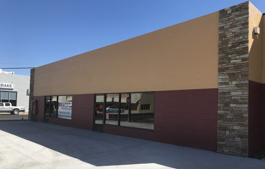 More Photos Of 1880 Prosperity St, Reno Showroom For Lease