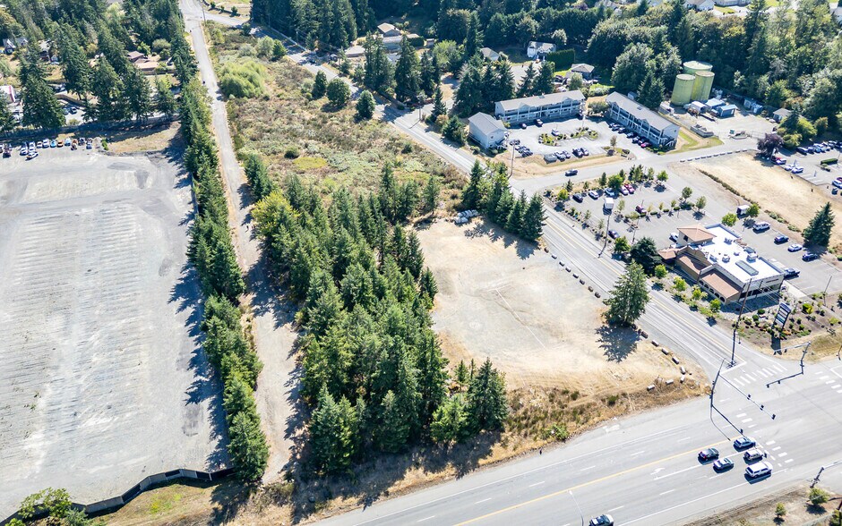 More Photos Of 10301 Eustis Hunt Rd E, Graham Land For Sale