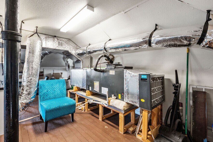 More Photos Of 312 N Central Ave, Cameron Restaurant For Sale