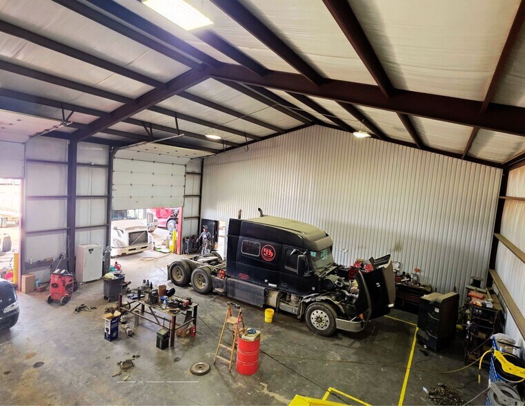 More Photos Of 1003 E County Road 140, Midland Industrial For Lease