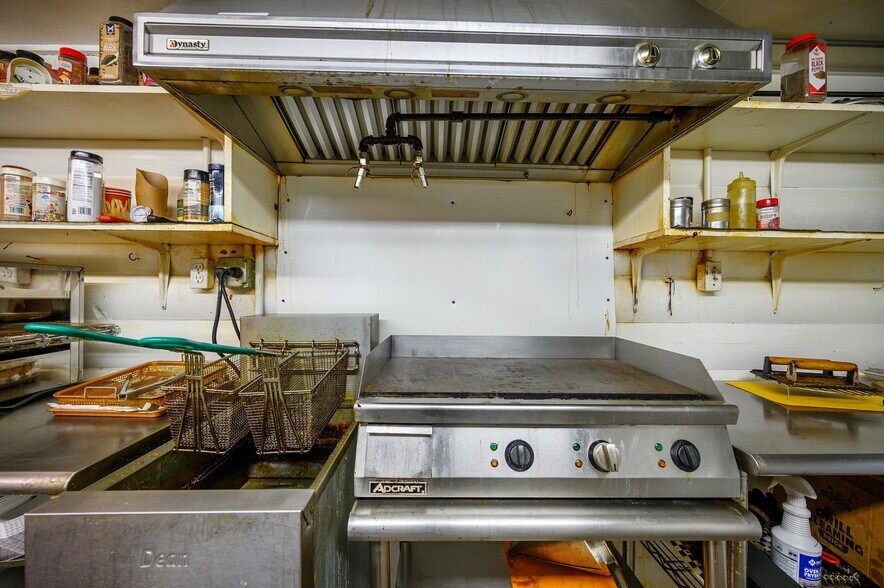 More Photos Of 309 E Washington St, Idabel Specialty For Sale