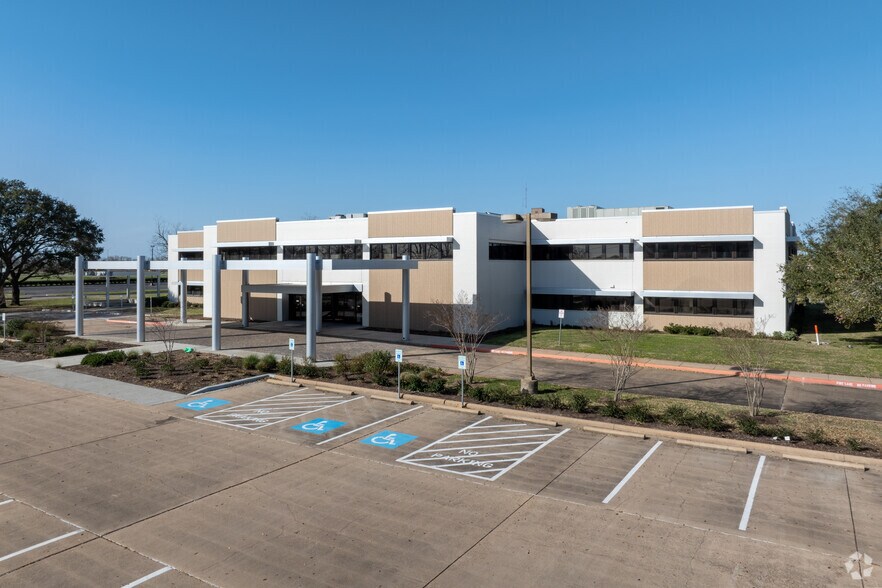 More Photos Of 2100 Regional Medical Dr, Wharton Healthcare For Lease