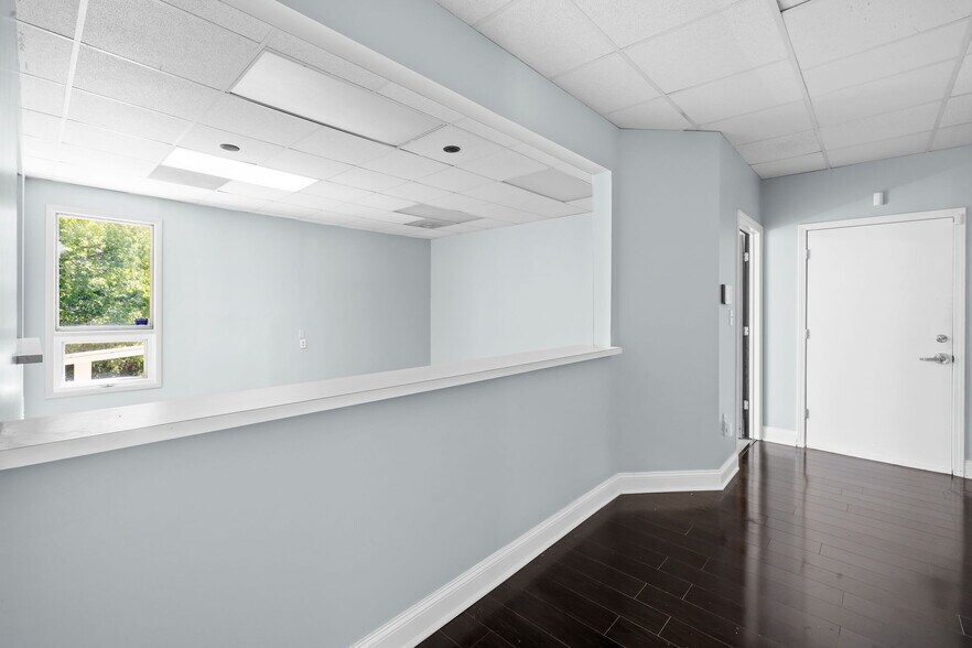 More Photos Of 1152 Executive Cir, Cary Medical For Lease
