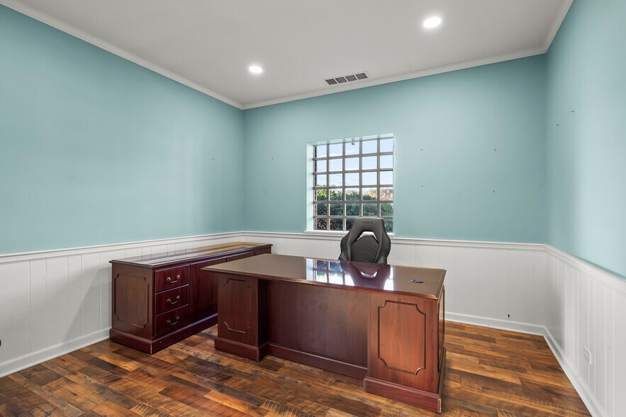 More Photos Of 1001 S State St, Yadkinville Medical For Sale