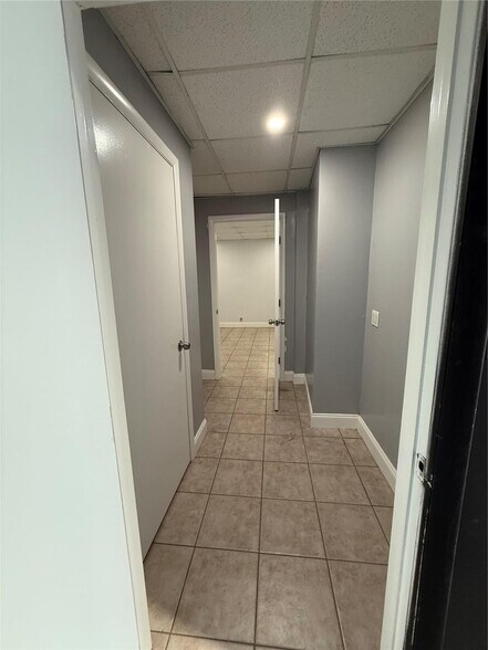 More Photos Of 5960-5992 SW 23rd St, West Park Showroom For Sale