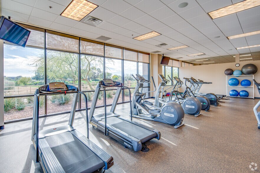 More Photos Of 16100 N 71st St, Scottsdale Office For Sale