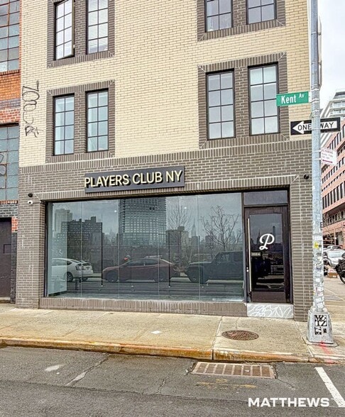 More Photos Of 17 Kent Ave, Brooklyn Storefront For Lease
