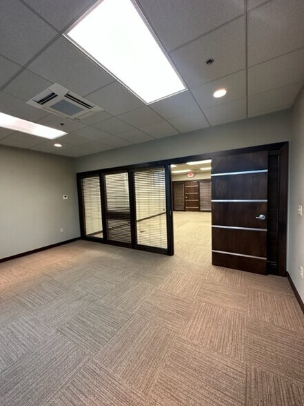 More Photos Of 1650 N Kingshighway St, Cape Girardeau Office For Lease