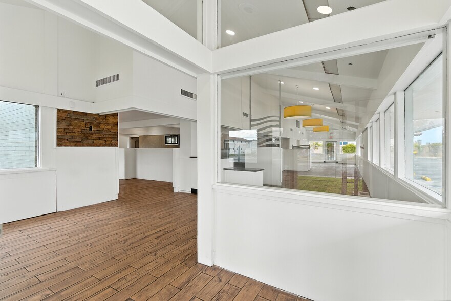 More Photos Of 4355 Sonoma Blvd, Vallejo Restaurant For Lease