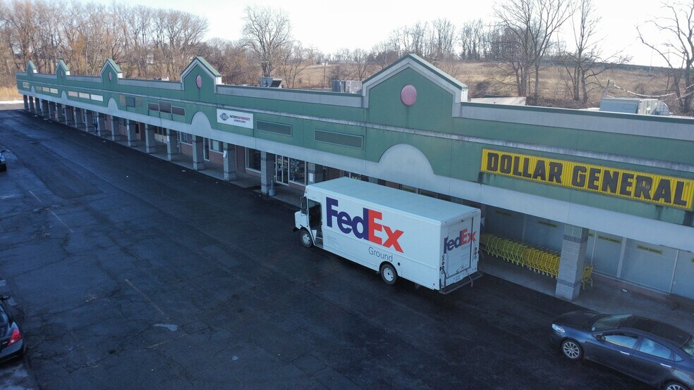 Primary Photo Of 275 E Main St, Avon Unknown For Lease