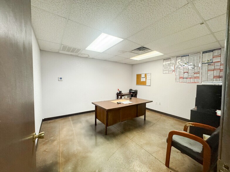 More Photos Of 410 Colorado Ave, Big Lake Industrial For Sale