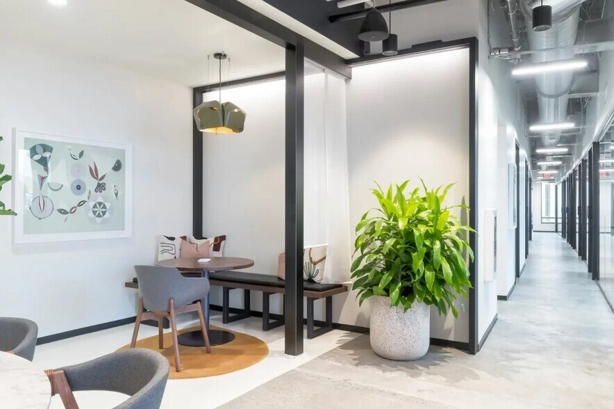 More Photos Of 3424 Peachtree Rd NE, Atlanta Coworking Space