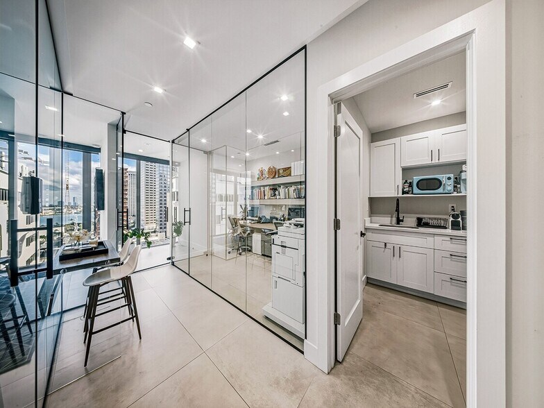 More Photos Of 150 SE 2nd Ave, Miami Office Residential For Sale