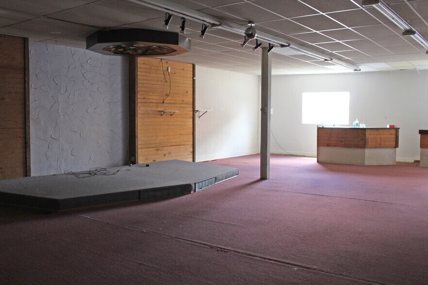 More Photos Of 2905 N 59th St, Omaha Warehouse For Lease