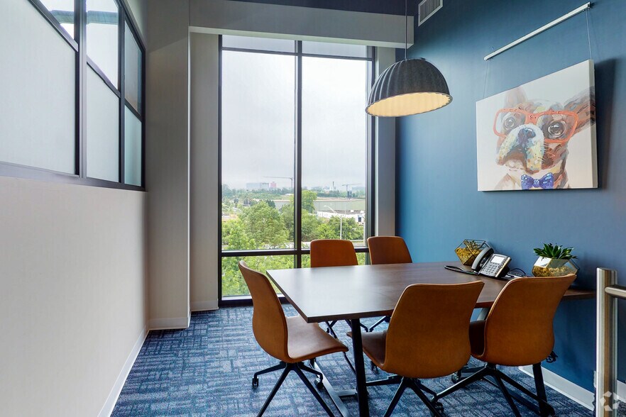 More Photos Of 1213 W Morehead St, Charlotte Coworking Space