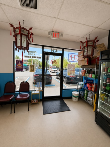 More Photos Of 5750-5784 Okeechobee Blvd, West Palm Beach Unknown For Lease
