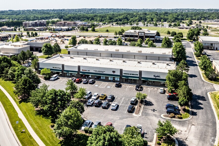 More Photos Of 9153-9165 W 133rd St, Overland Park Loft Creative Space For Lease