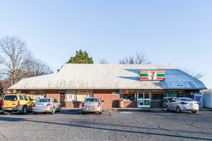 More Photos Of 410 N Washington St, Easton Storefront Retail Office For Lease