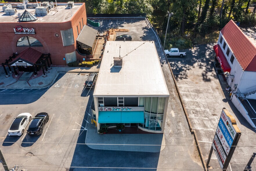 More Photos Of 5145 Buford Hwy NE, Doraville Freestanding For Lease