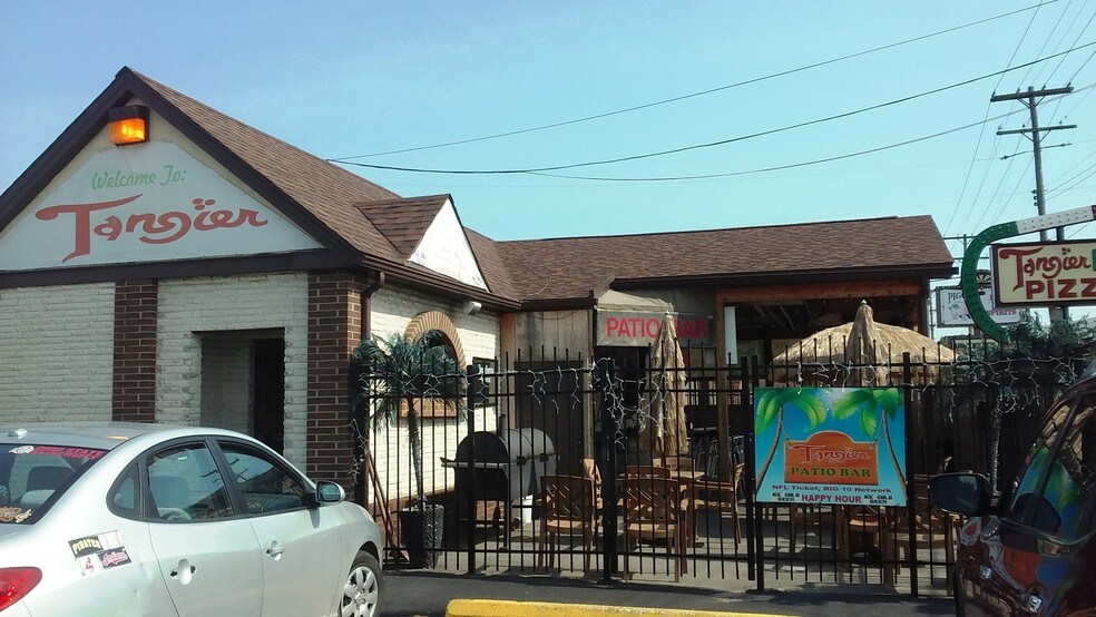 More Photos Of 880 Youngstown Poland Rd, Struthers Restaurant For Lease