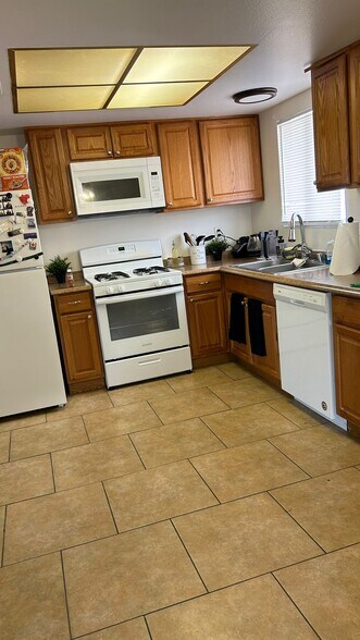 More Photos Of 2916 Karen Ave, Las Vegas Apartments For Sale