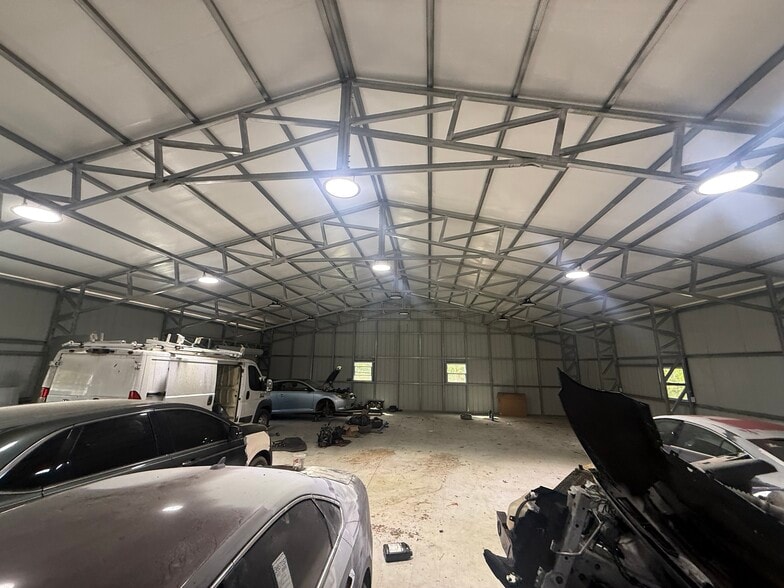 More Photos Of 3612 Woodbury Pike, Murfreesboro Flex For Lease