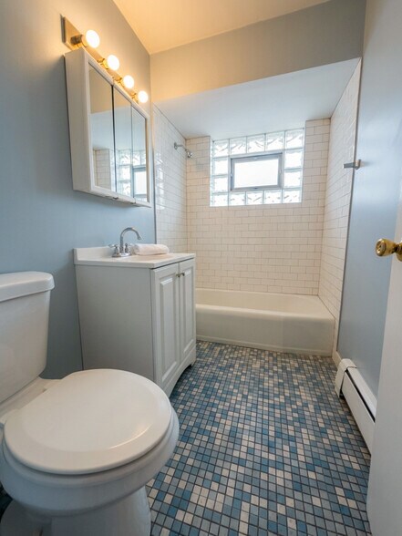 More Photos Of 441 E 107th St, Chicago Apartments For Sale