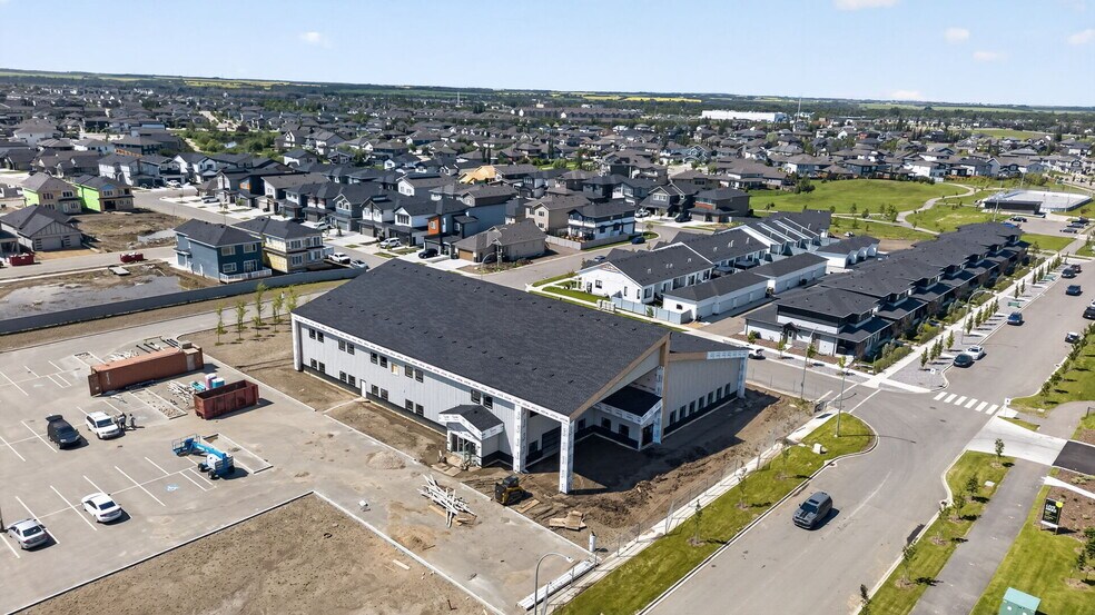 More Photos Of 200 Greenfield link, Fort Saskatchewan Storefront For Lease