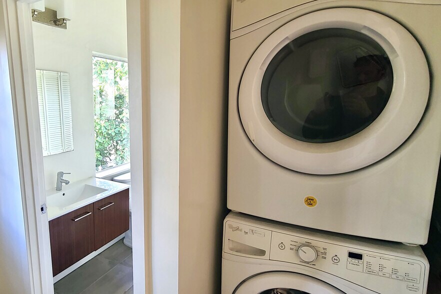 More Photos Of 113-115 Bartlett St, San Francisco Apartments For Sale