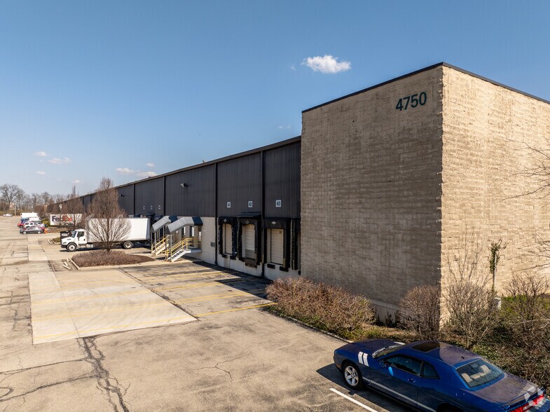 More Photos Of 4750 Lake Forest Dr, Blue Ash Warehouse For Lease