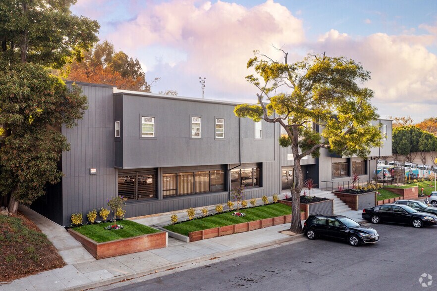 More Photos Of 1375 Fairfax Ave, San Francisco Warehouse For Sale