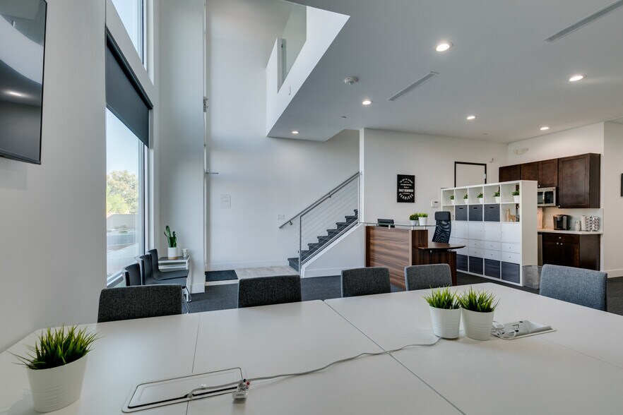 More Photos Of 7318 W Post Rd, Las Vegas Loft Creative Space For Sale
