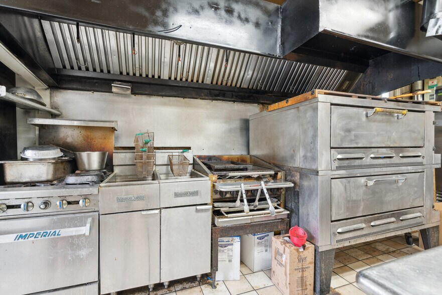 More Photos Of 456 US-5, Fairlee Restaurant For Sale